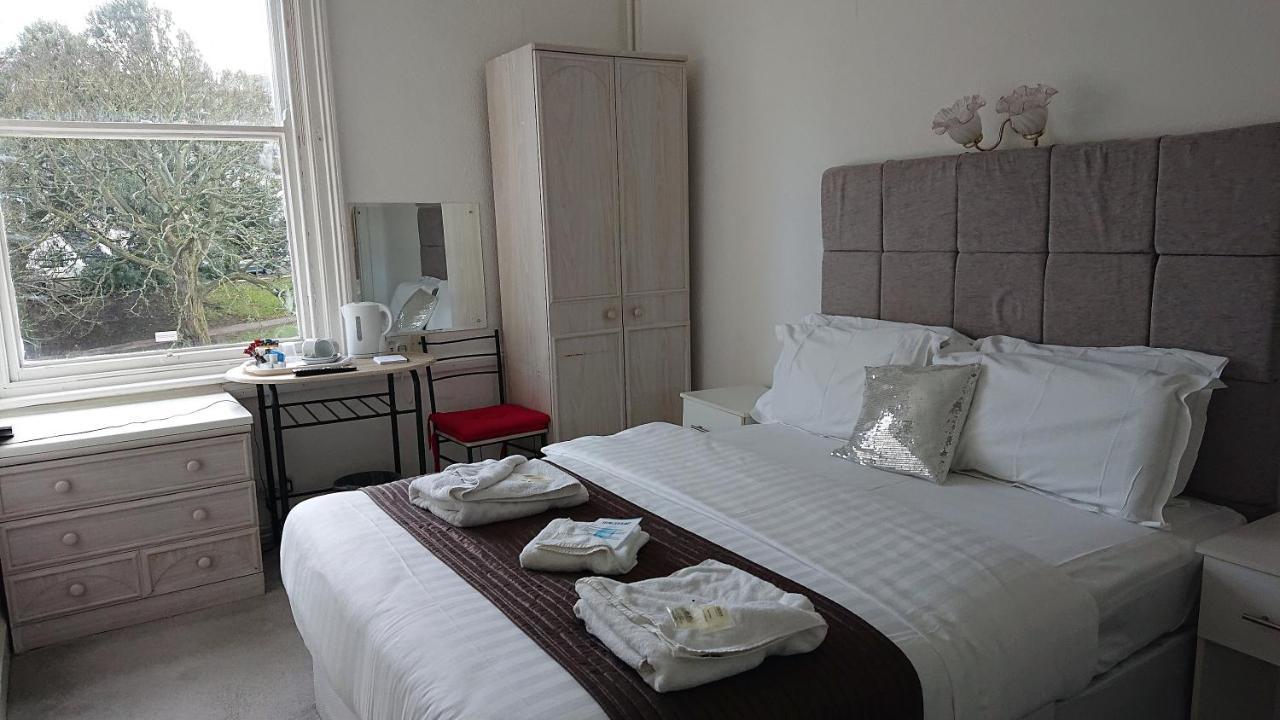 Marine Residence Скарборо Екстер'єр фото