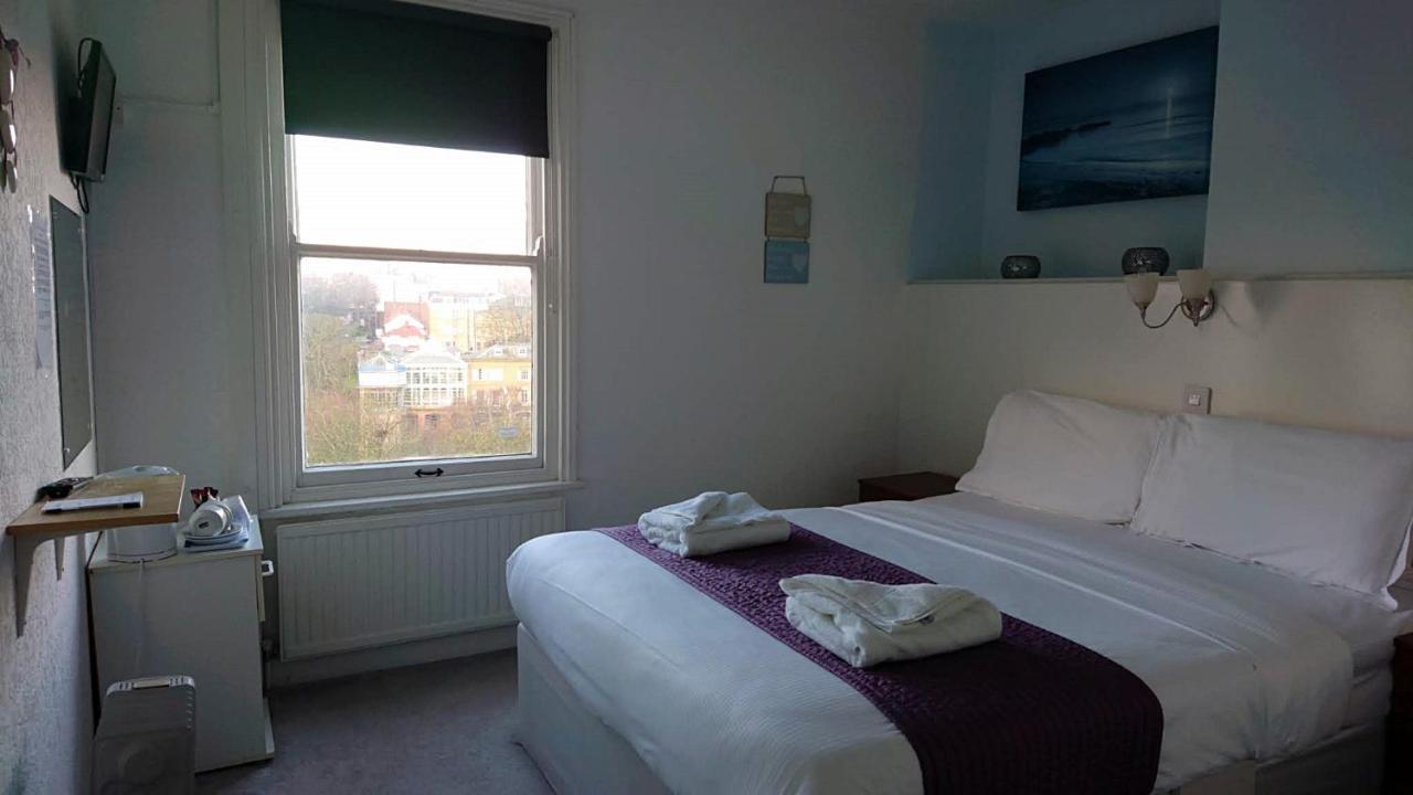 Marine Residence Скарборо Екстер'єр фото