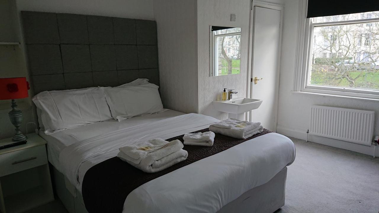 Marine Residence Скарборо Екстер'єр фото